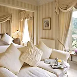 Lovelady Shield Hotel 3*