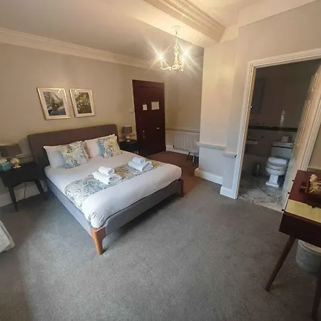 Lovelady Shield Hotel 3*