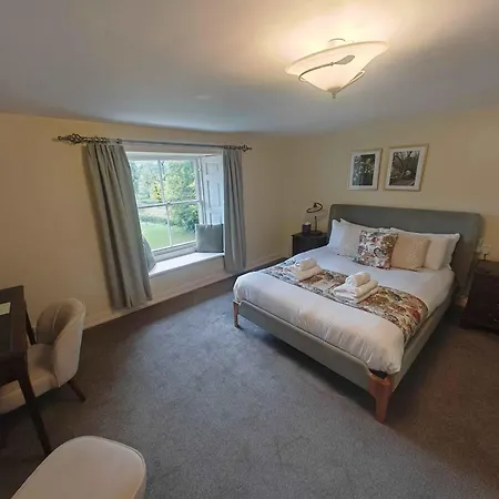 Hotel Lovelady Shield 3*