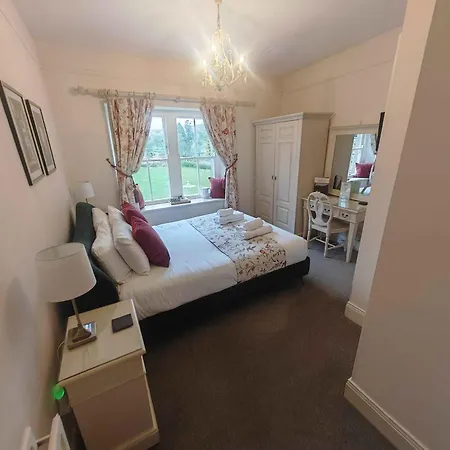 Lovelady Shield Hotell