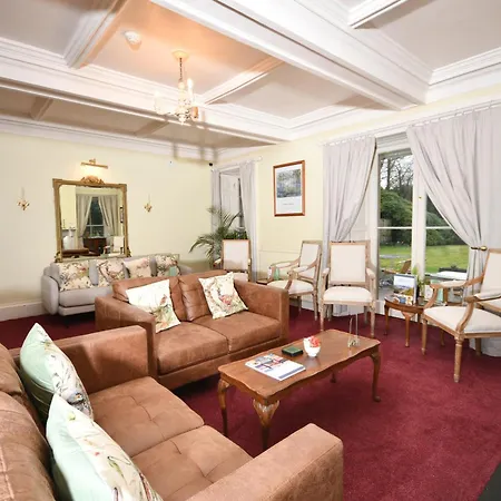 Hotel Lovelady Shield Alston