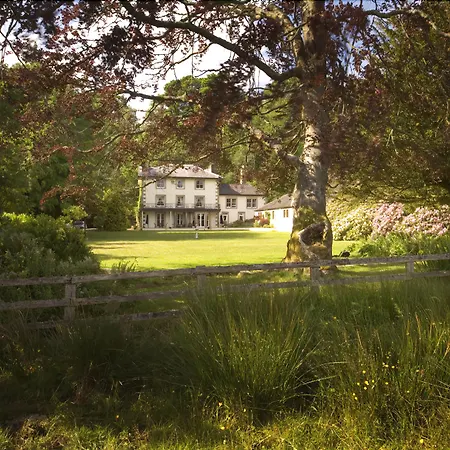 Hotel Lovelady Shield