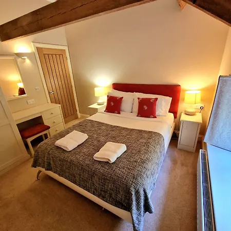 Hotel Lovelady Shield