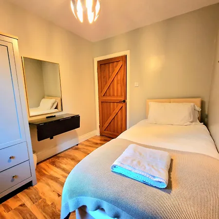 Hotel Lovelady Shield 3*