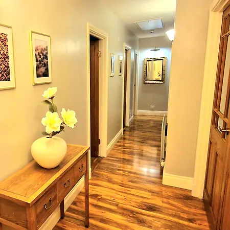 Lovelady Shield Hotel